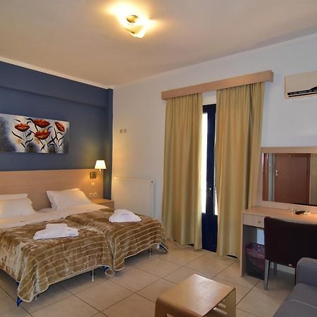 Iridanos Hotel Antikyra Bagian luar foto