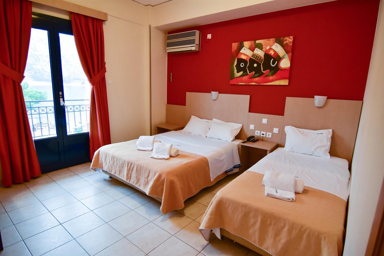 Iridanos Hotel Antikyra Bagian luar foto