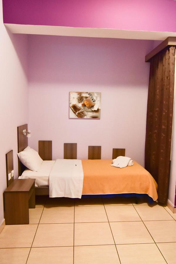 Iridanos Hotel Antikyra Bagian luar foto