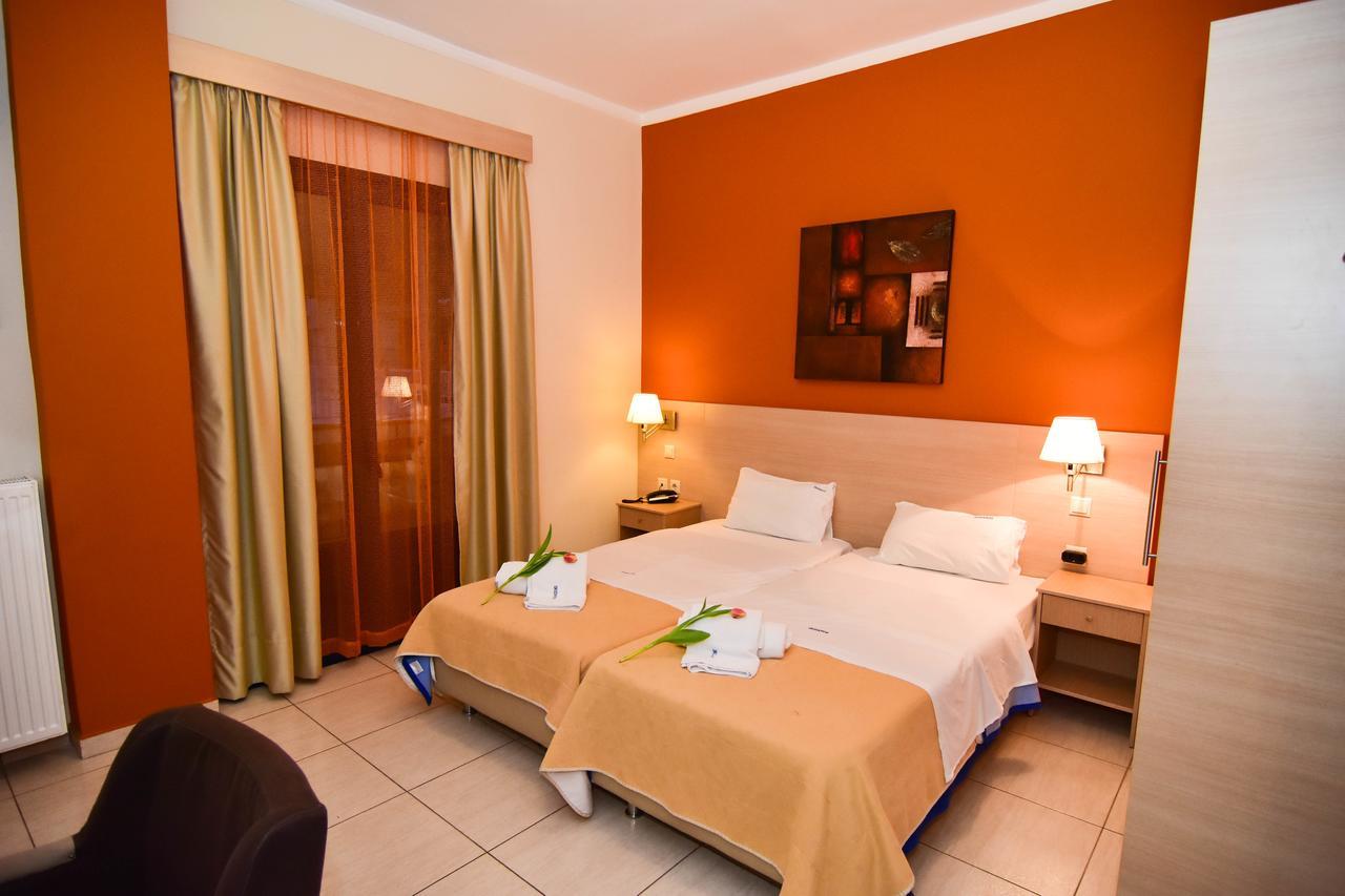 Iridanos Hotel Antikyra Bagian luar foto