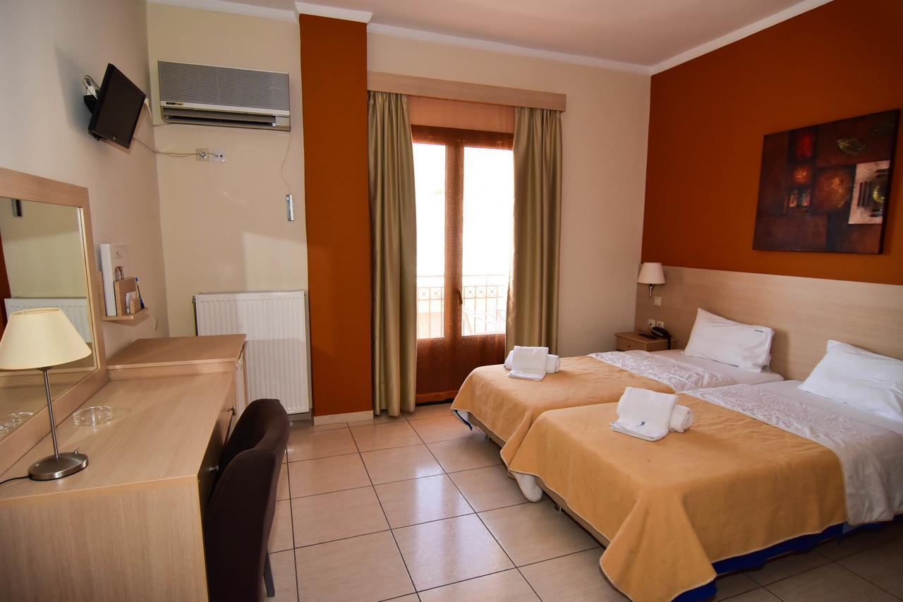 Iridanos Hotel Antikyra Bagian luar foto