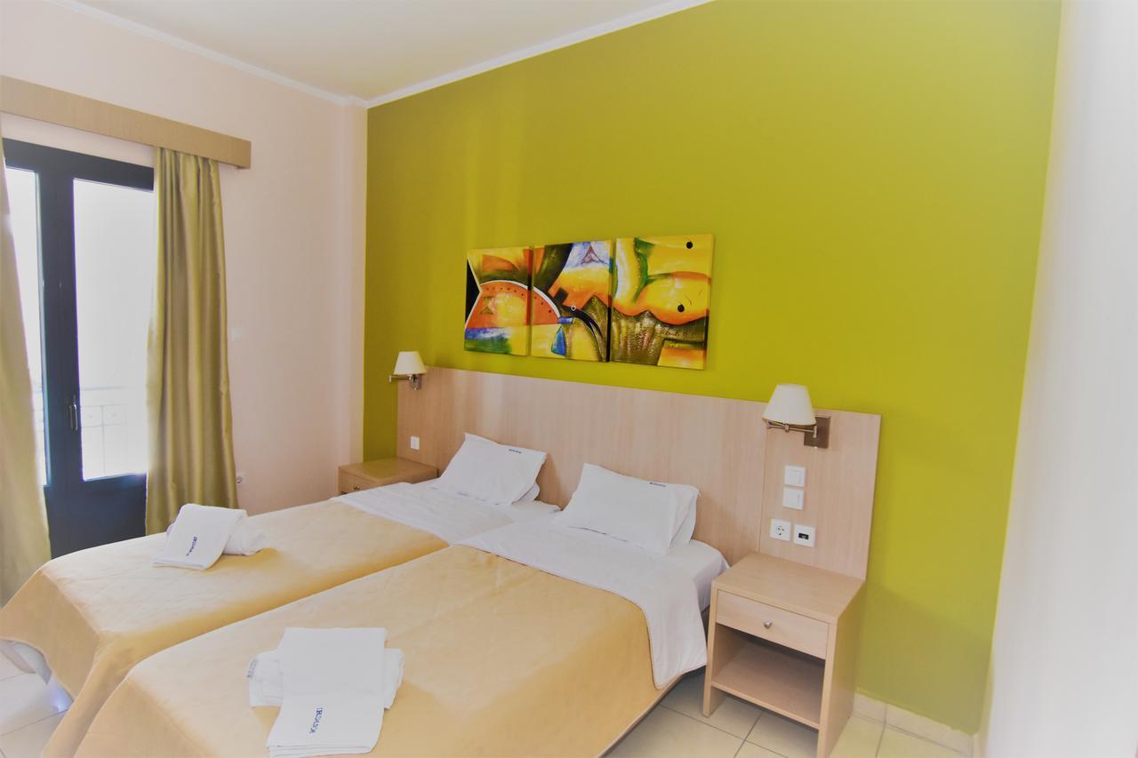 Iridanos Hotel Antikyra Bagian luar foto
